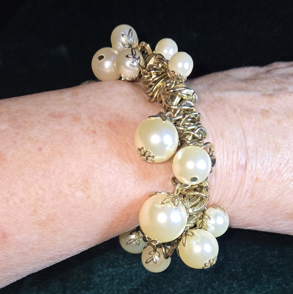 J. Crew Gold and Cream Pearl Bracelet